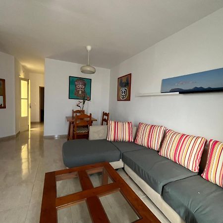 Playa Chica Apt With Terrace 100 M From The Sea Puerto del Carmen  Exterior photo