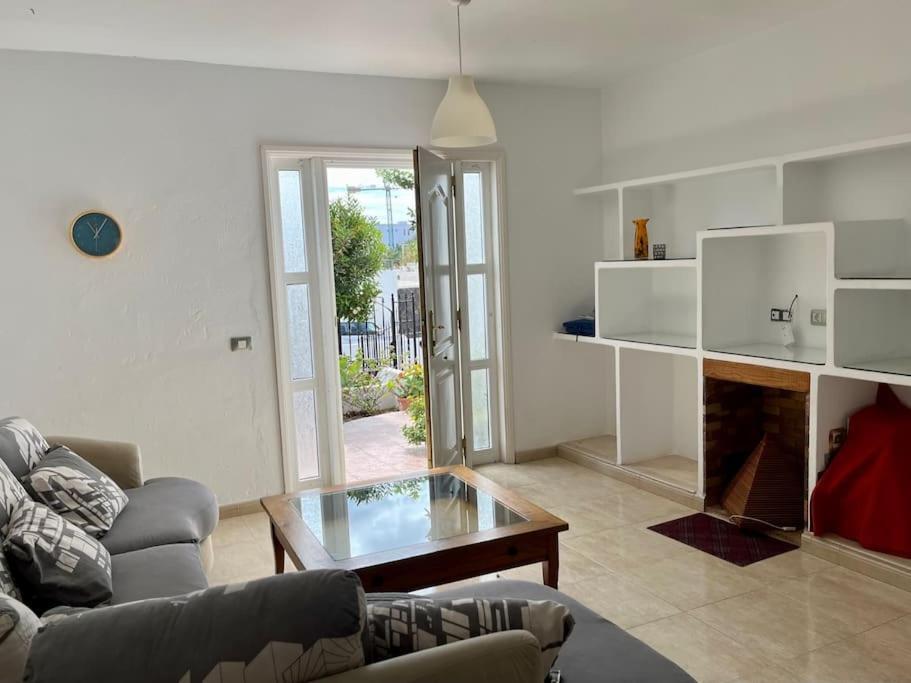 Playa Chica Apt With Terrace 100 M From The Sea Puerto del Carmen  Exterior photo
