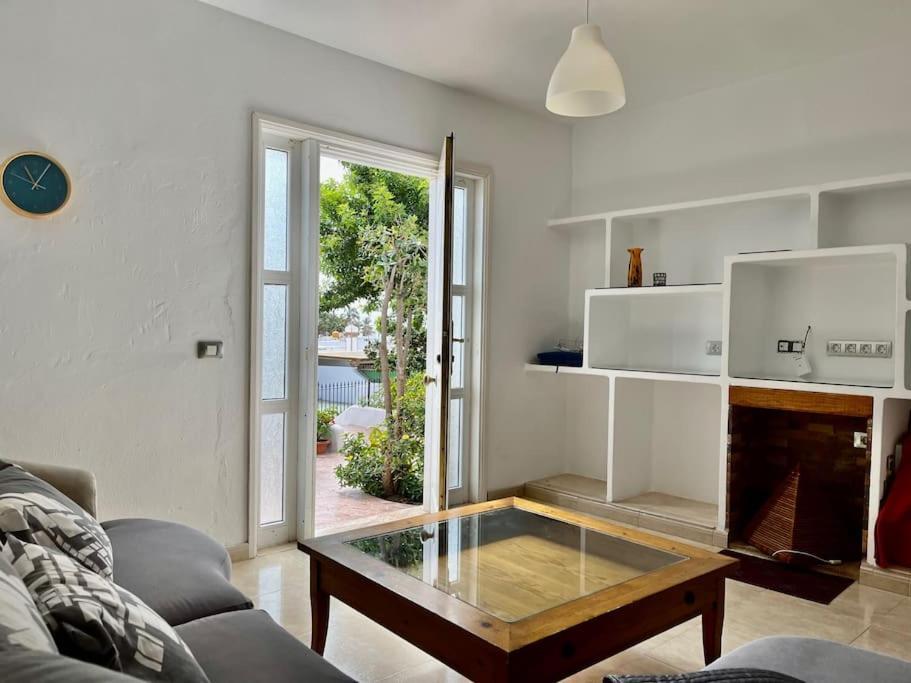 Playa Chica Apt With Terrace 100 M From The Sea Puerto del Carmen  Exterior photo