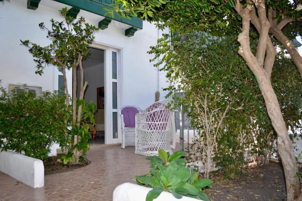 Playa Chica Apt With Terrace 100 M From The Sea Puerto del Carmen  Exterior photo